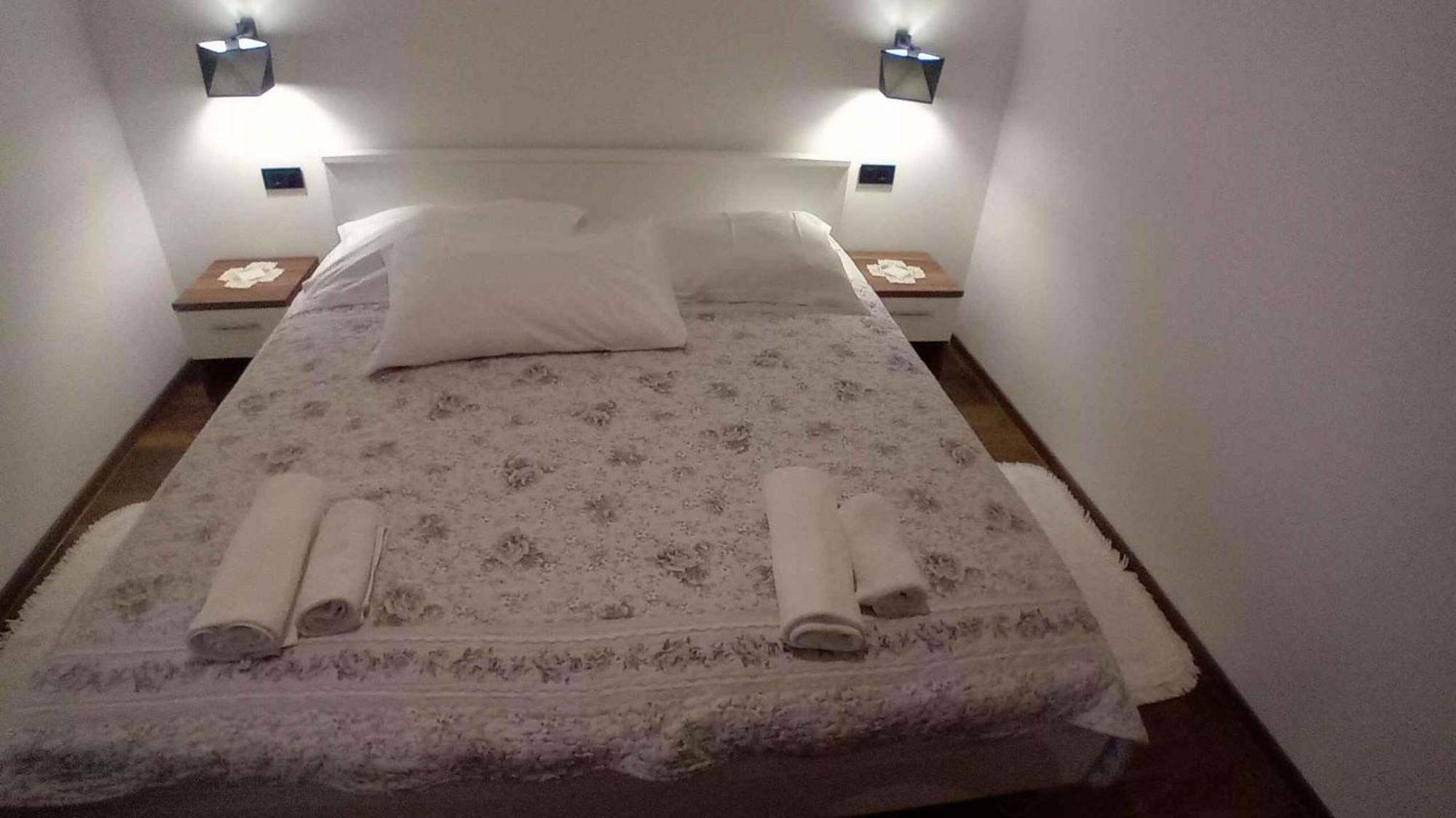 Kampor Apartment 3 Bagian luar foto